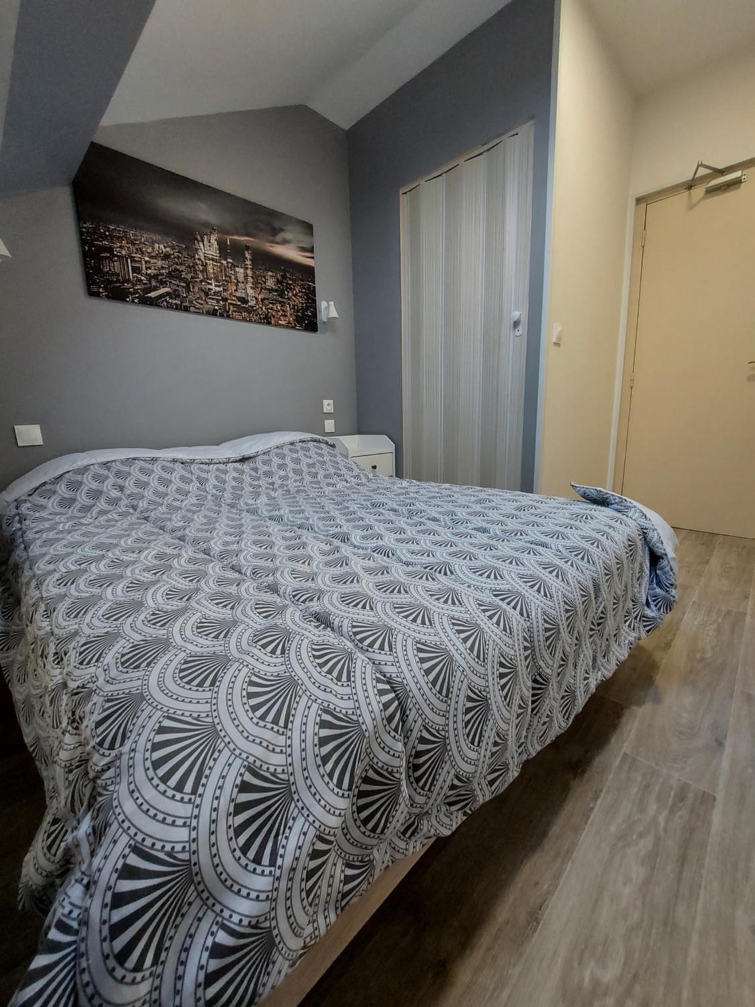 Ardenn'Hotel แร็งส์ ภายนอก รูปภาพ